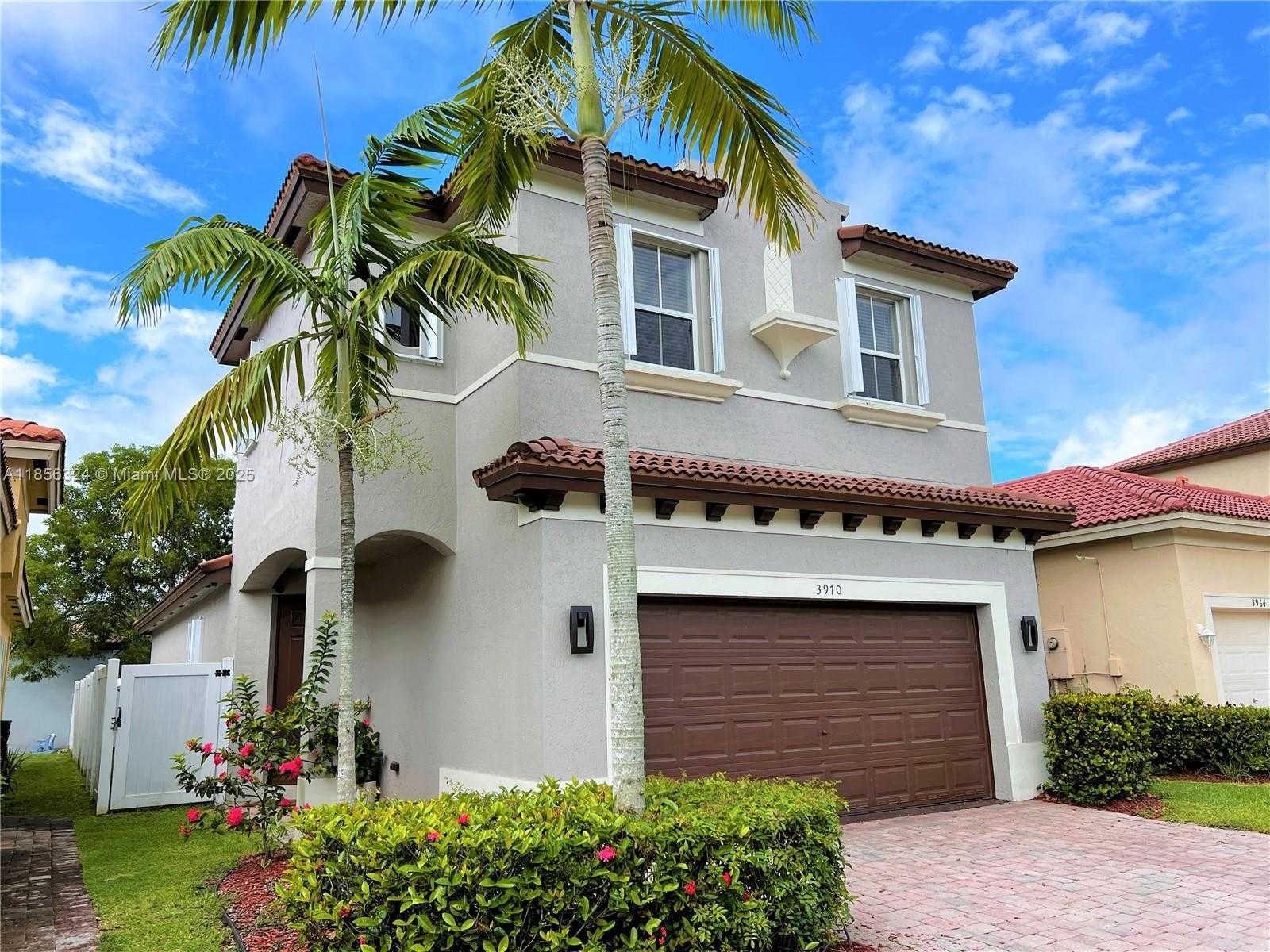 Small Image of 3970 NORTH EAST 11TH DR #3970, Homestead Number 2