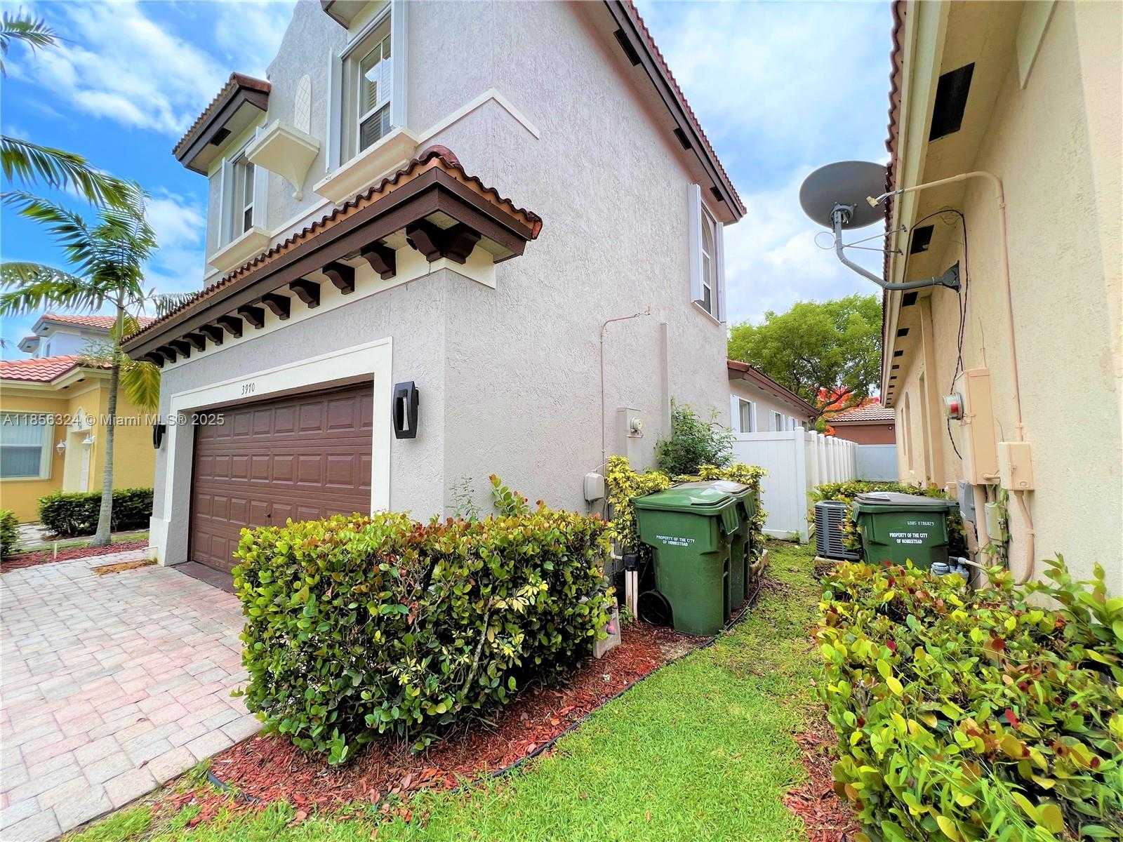 Small Image of 3970 NORTH EAST 11TH DR #3970, Homestead Number 4