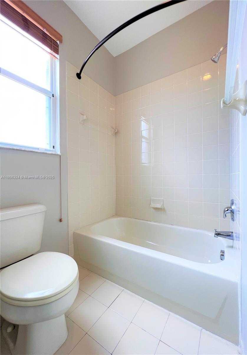 Small Image of 3970 NORTH EAST 11TH DR #3970, Homestead Number 52