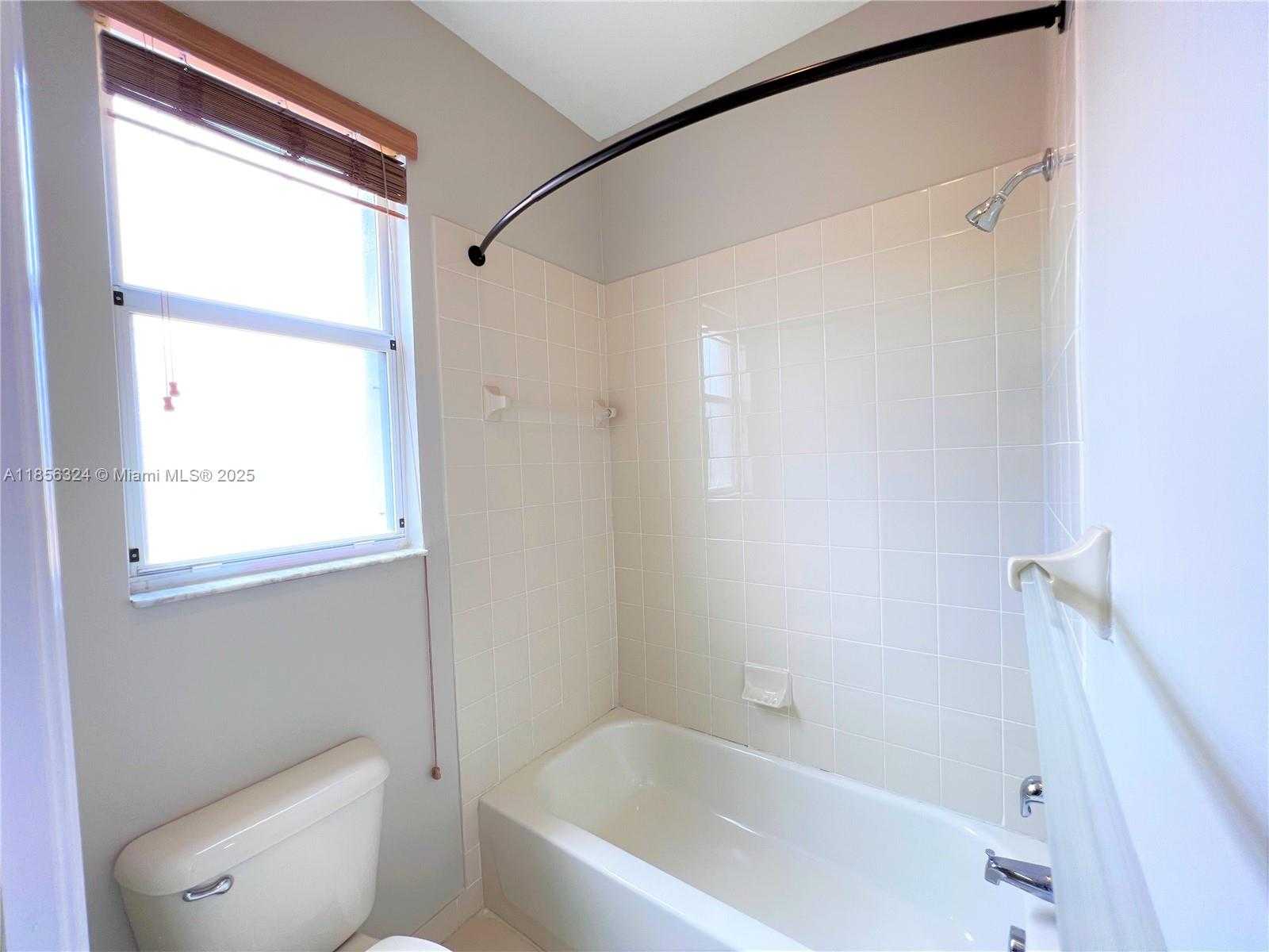 Small Image of 3970 NORTH EAST 11TH DR #3970, Homestead Number 53