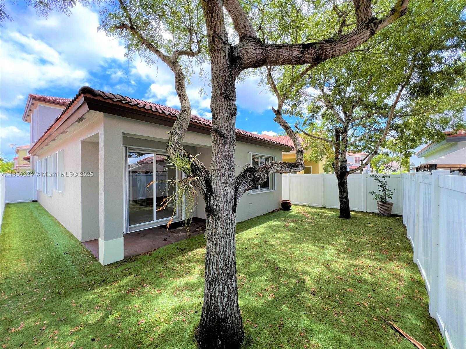 Small Image of 3970 NORTH EAST 11TH DR #3970, Homestead Number 70