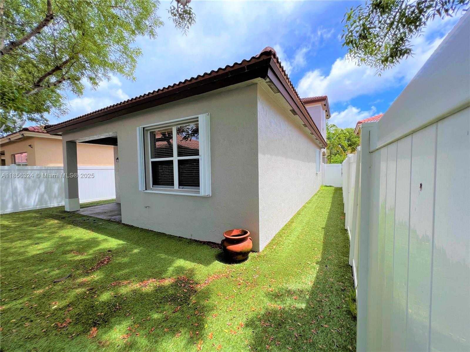 Small Image of 3970 NORTH EAST 11TH DR #3970, Homestead Number 75