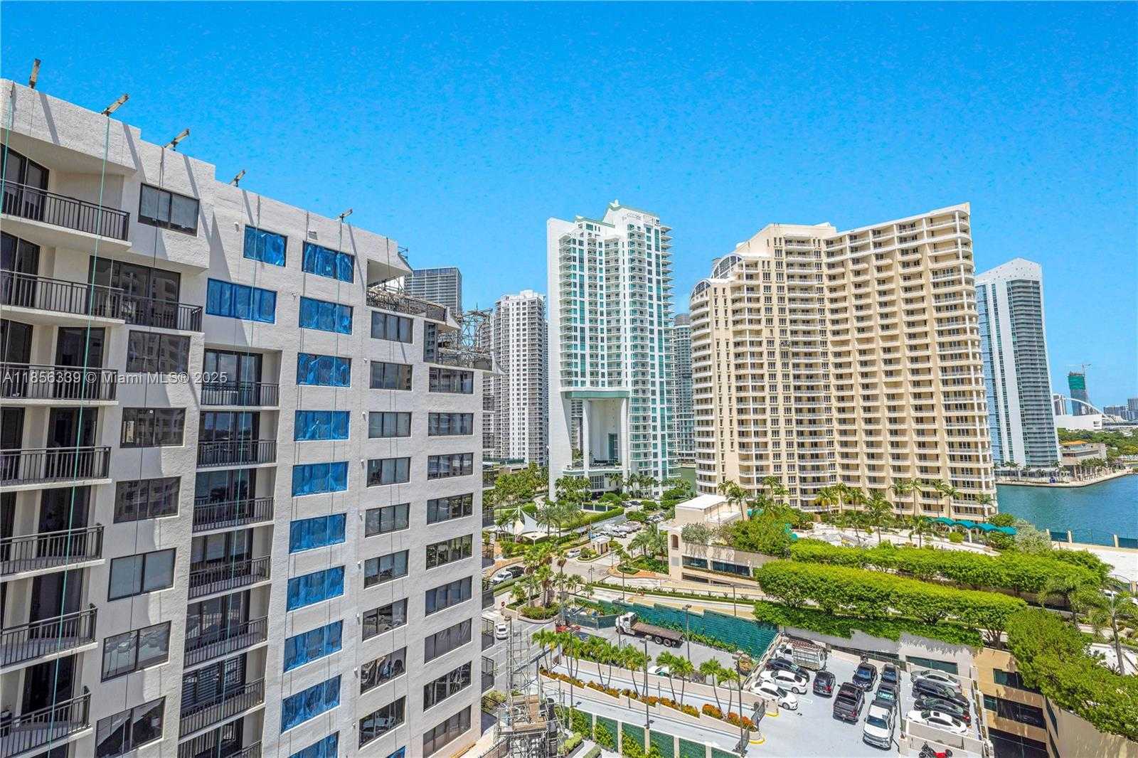 Small Image of 540 BRICKELL KEY DR #1514, Miami Number 4