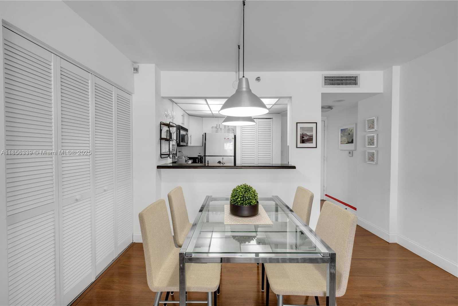 Small Image of 540 BRICKELL KEY DR #1514, Miami Number 9