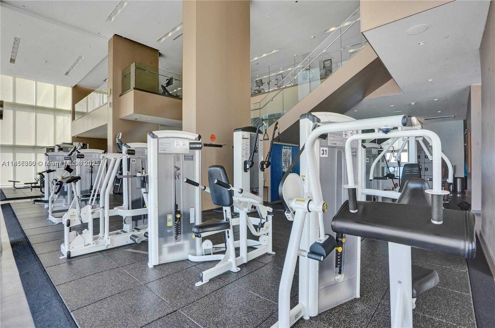 Small Image of 1800 SOUTH OCEAN DR #2707, Hallandale Beach Number 9