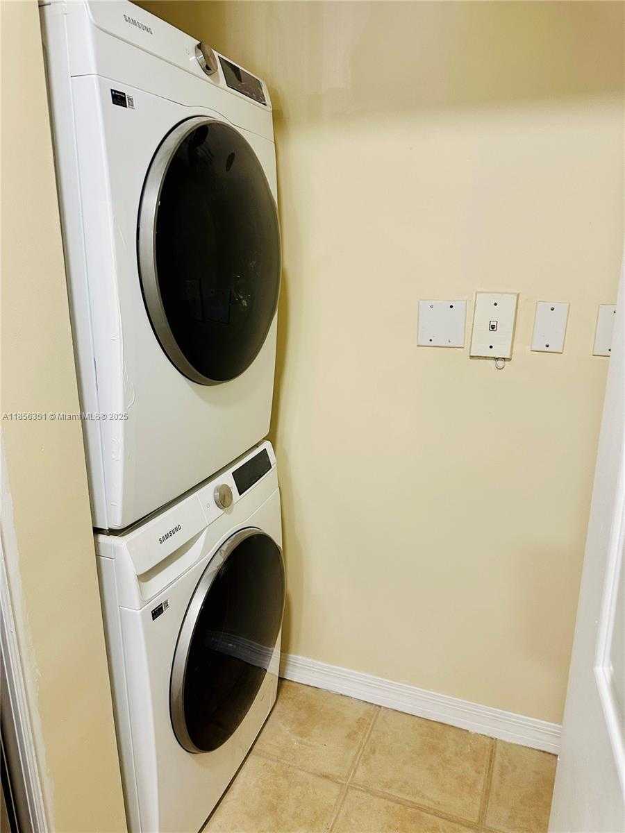 Small Image of 6630 NORTH WEST 114TH AVE #1526, Doral Number 11