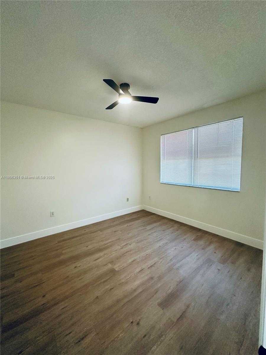 Small Image of 6630 NORTH WEST 114TH AVE #1526, Doral Number 14