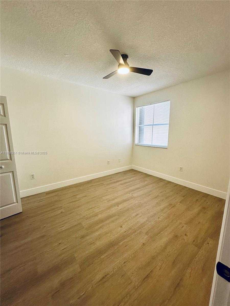 Small Image of 6630 NORTH WEST 114TH AVE #1526, Doral Number 16