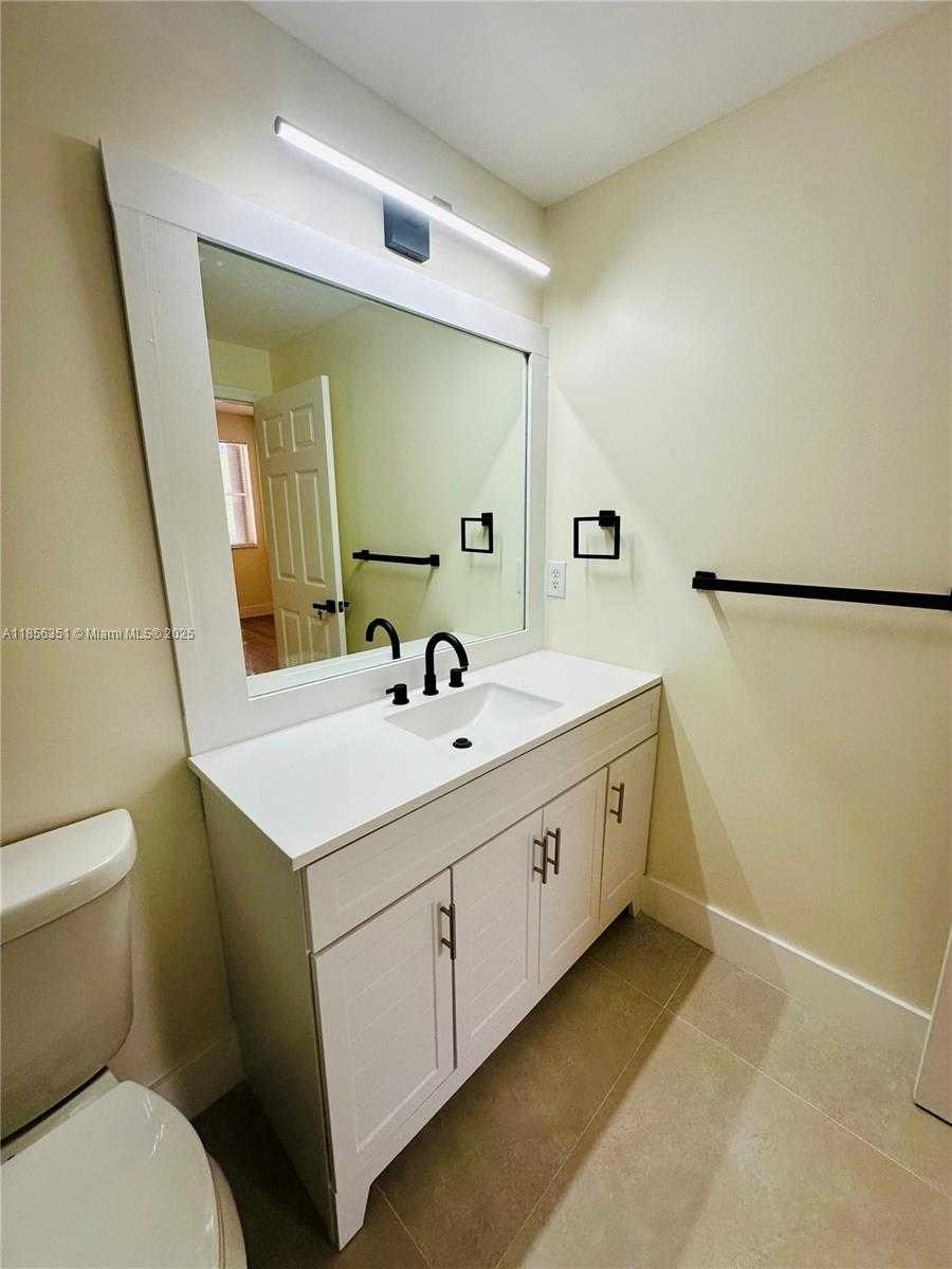 Small Image of 6630 NORTH WEST 114TH AVE #1526, Doral Number 17
