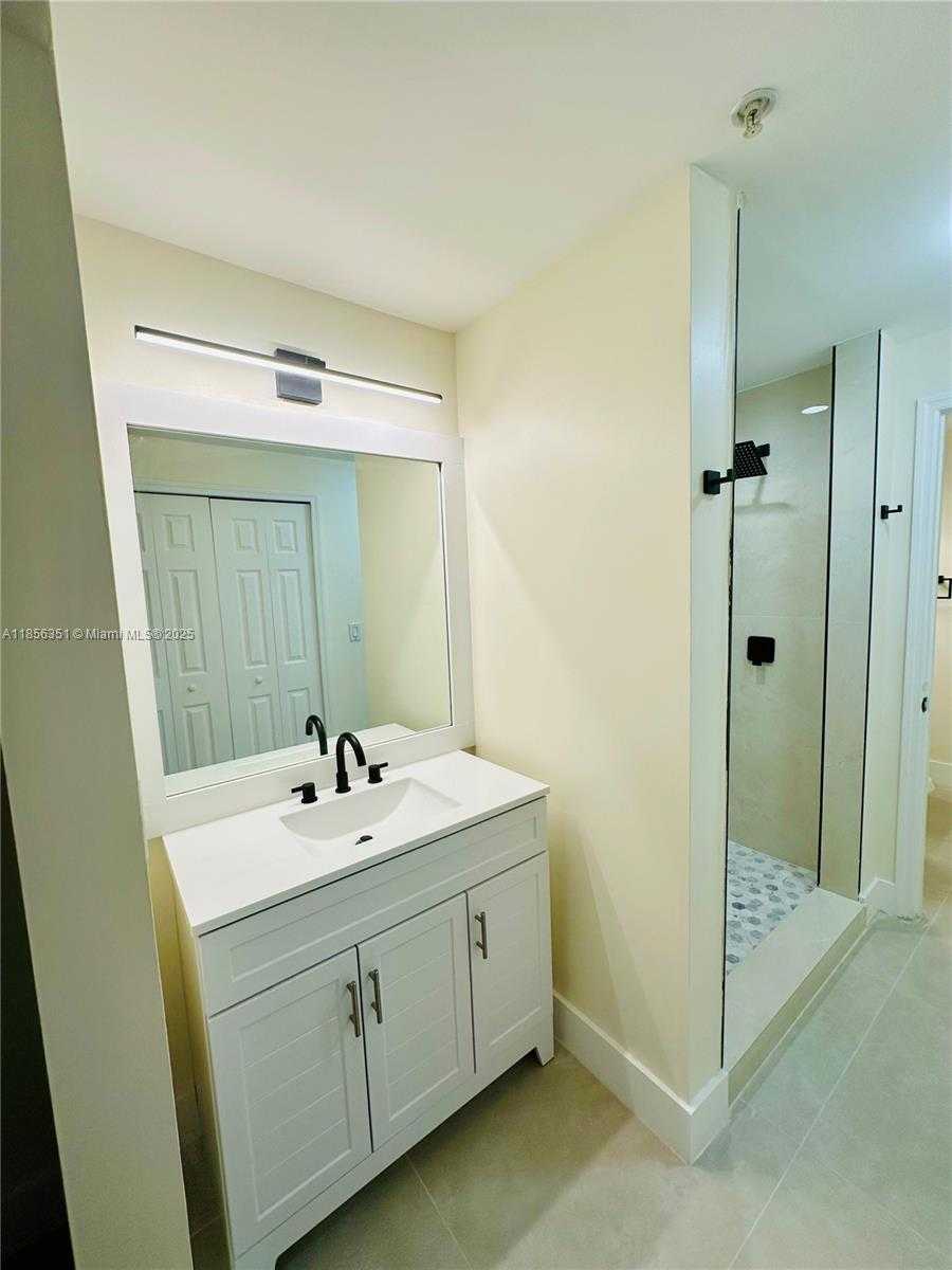Small Image of 6630 NORTH WEST 114TH AVE #1526, Doral Number 18