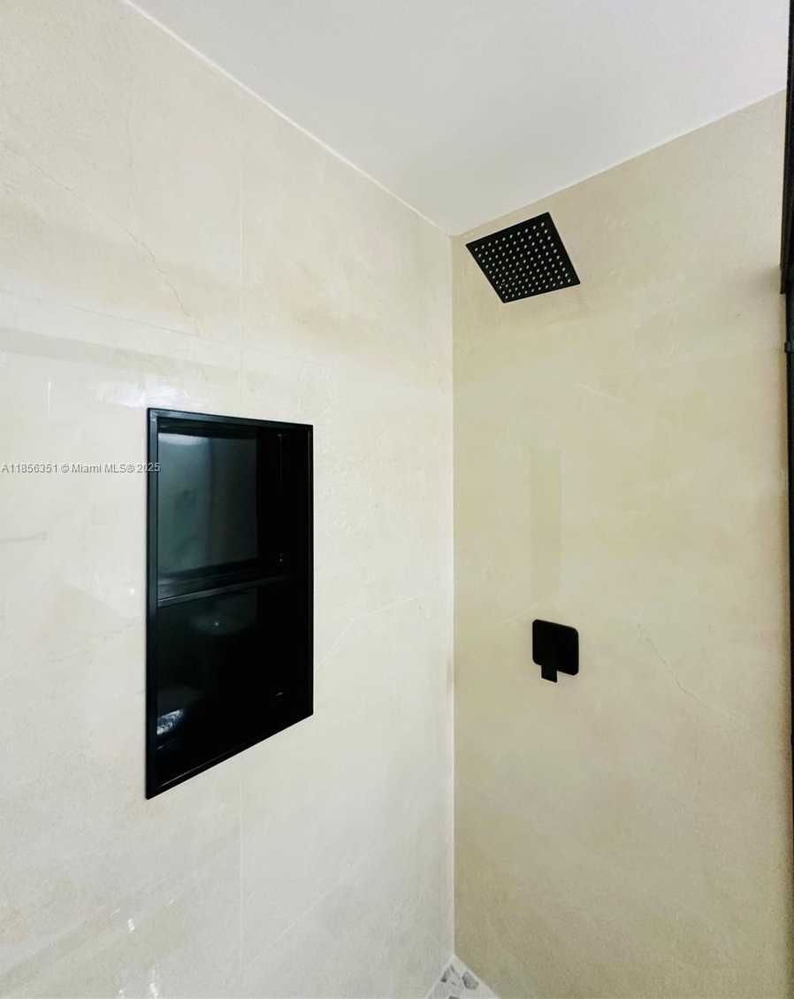 Small Image of 6630 NORTH WEST 114TH AVE #1526, Doral Number 21
