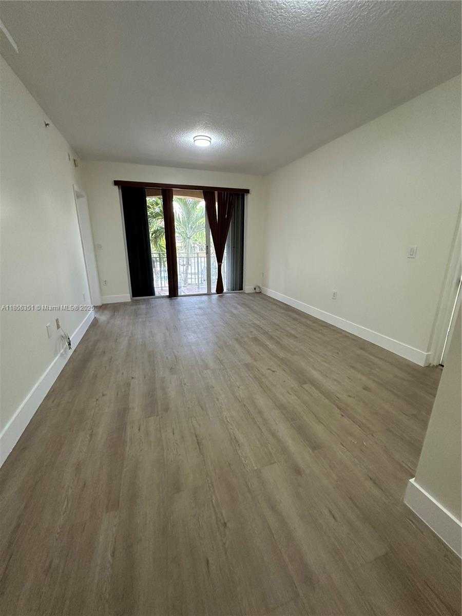 Small Image of 6630 NORTH WEST 114TH AVE #1526, Doral Number 5