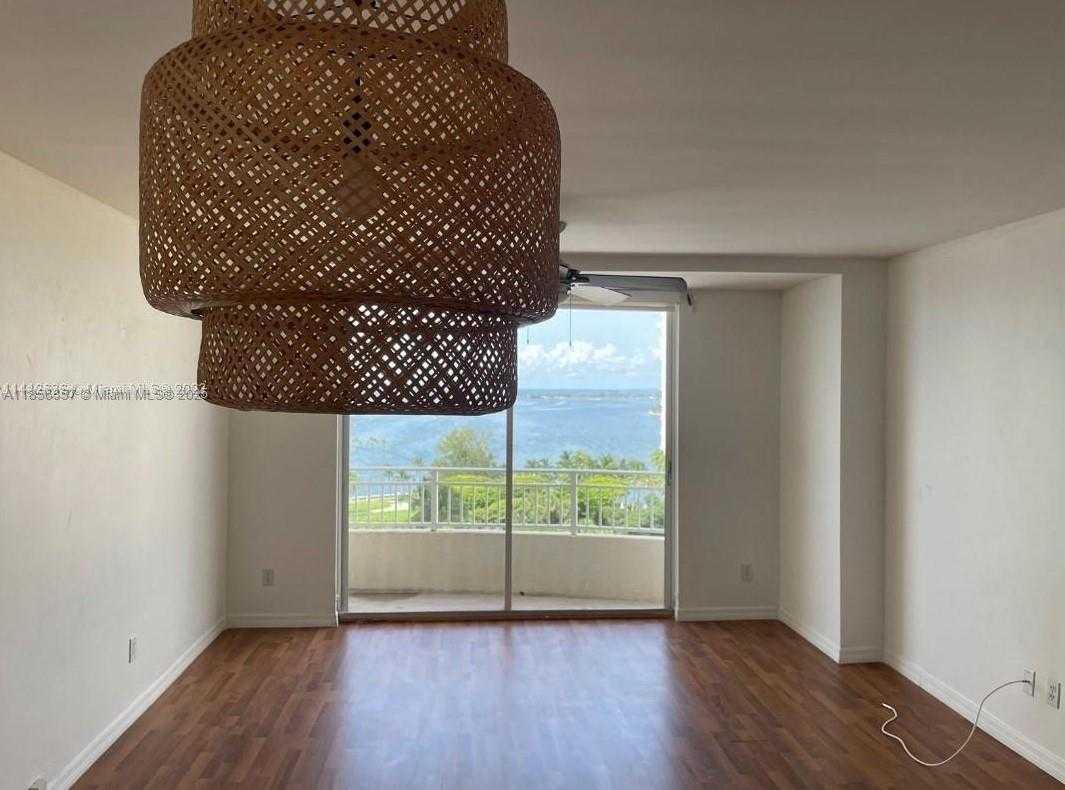 Small Image of 770 CLAUGHTON ISLAND DR #1208, Miami Number 4
