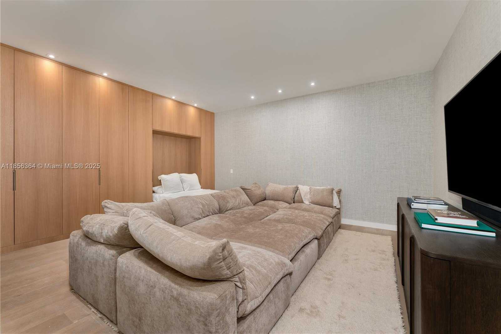 Small Image of 4701 NORTH MERIDIAN AVE #102, Miami Beach Number 19