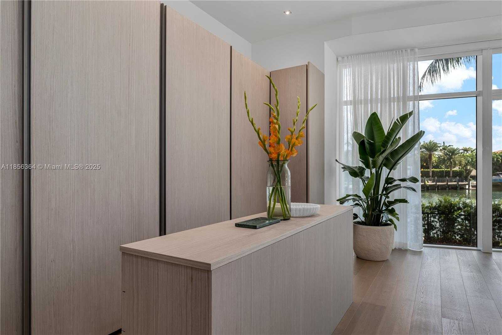Small Image of 4701 NORTH MERIDIAN AVE #102, Miami Beach Number 4