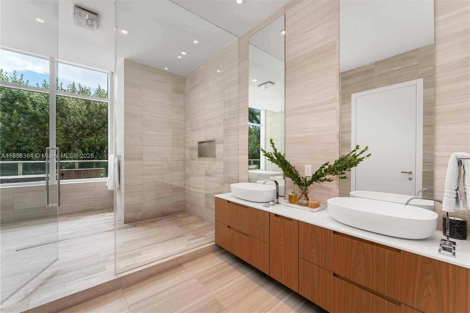 Small Image of 4701 NORTH MERIDIAN AVE #102, Miami Beach Number 5