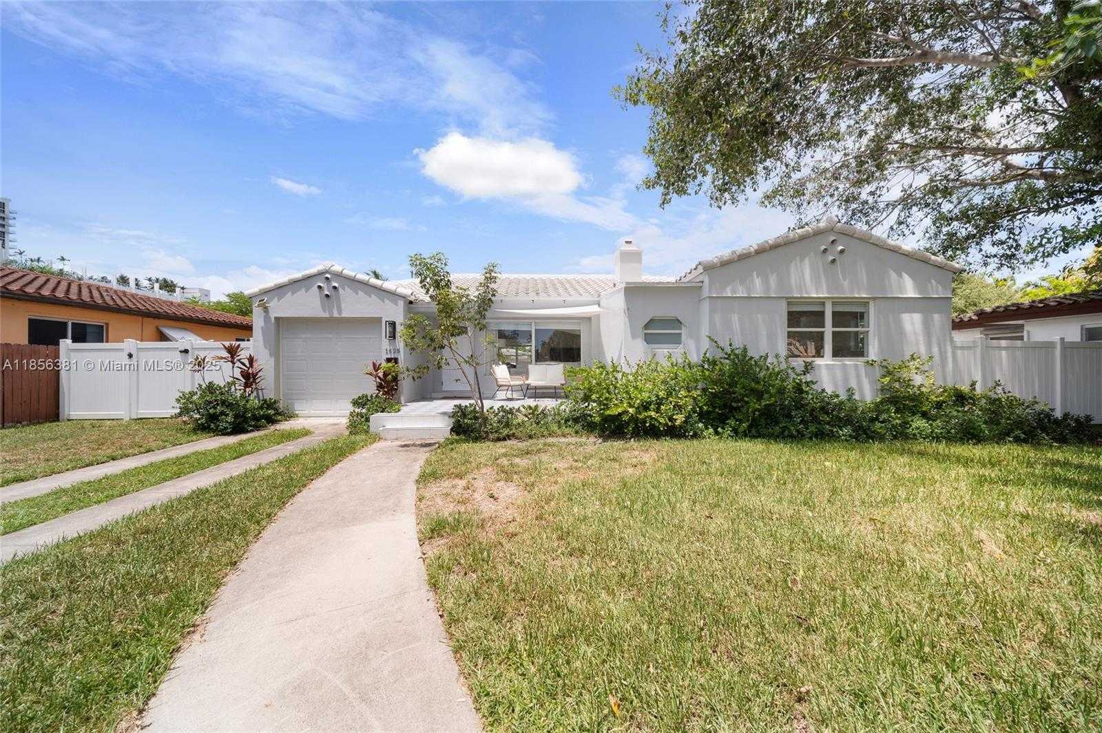 Small Image of 1625 HOLLYWOOD BLVD #1, Hollywood Number 1