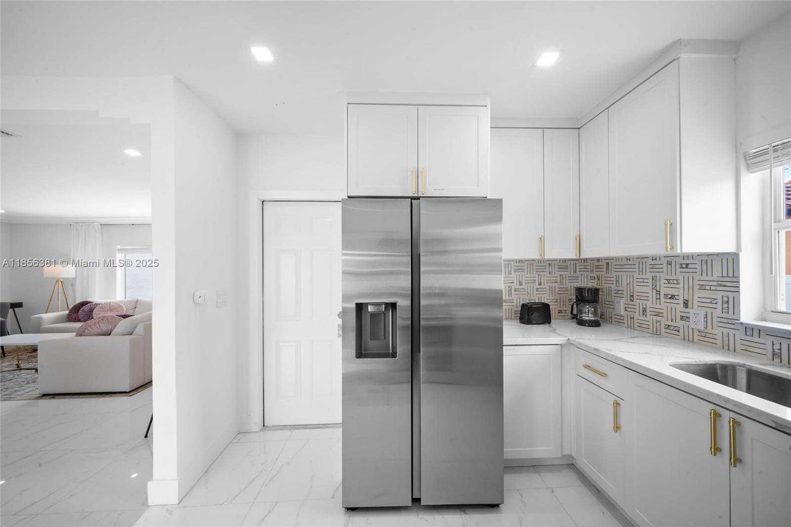 Small Image of 1625 HOLLYWOOD BLVD #1, Hollywood Number 17