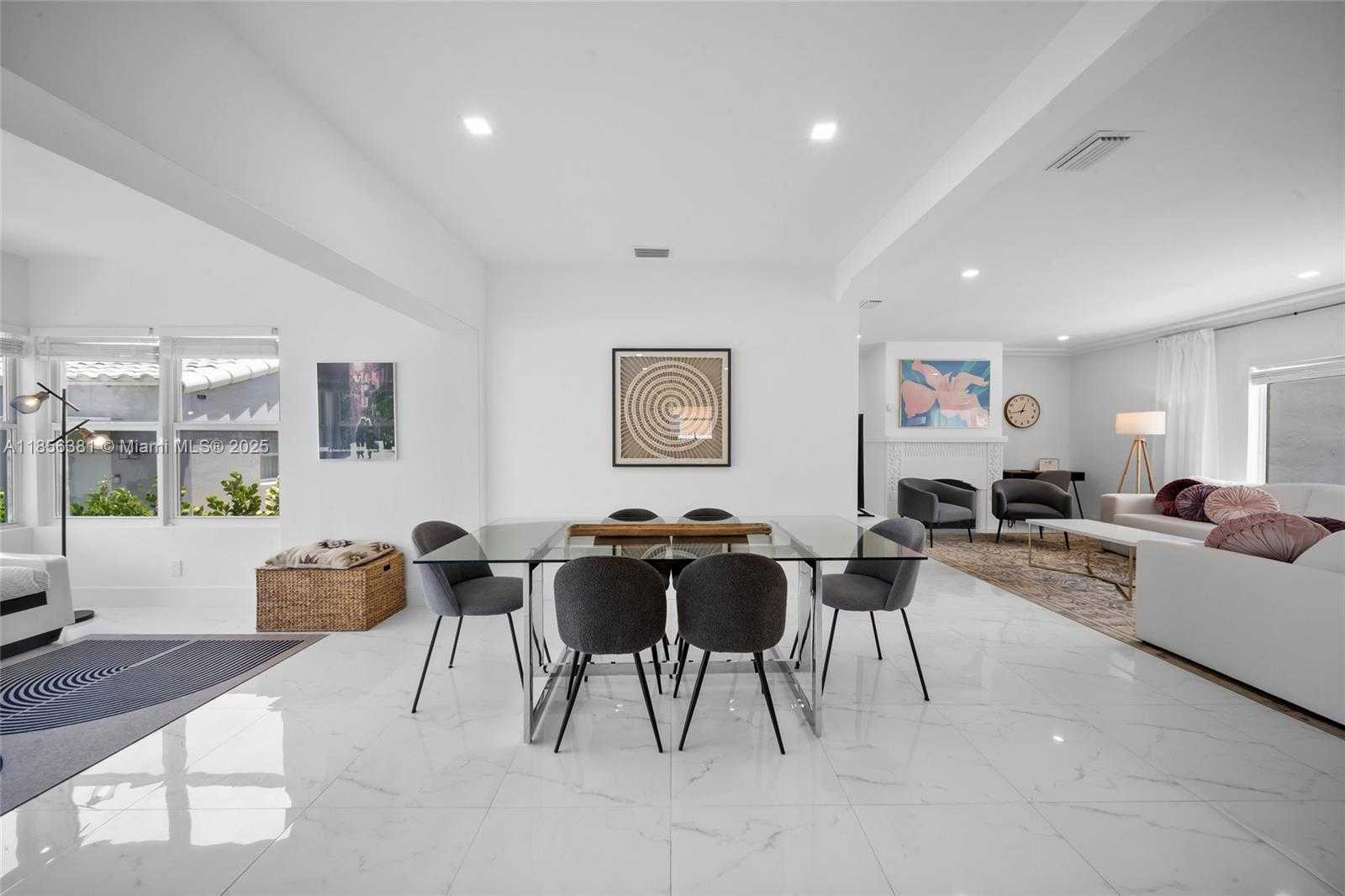 Small Image of 1625 HOLLYWOOD BLVD #1, Hollywood Number 18