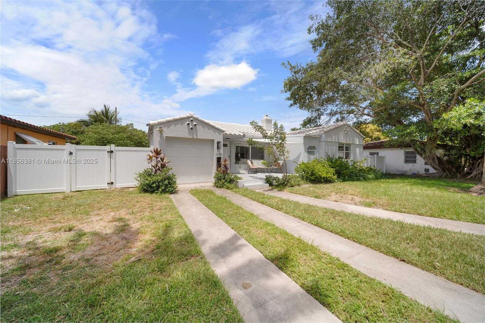 Small Image of 1625 HOLLYWOOD BLVD #1, Hollywood Number 2