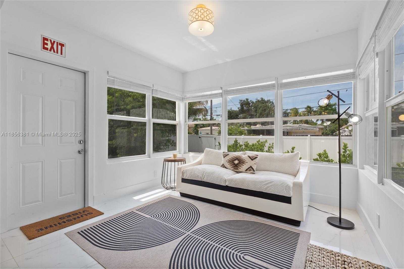 Small Image of 1625 HOLLYWOOD BLVD #1, Hollywood Number 21