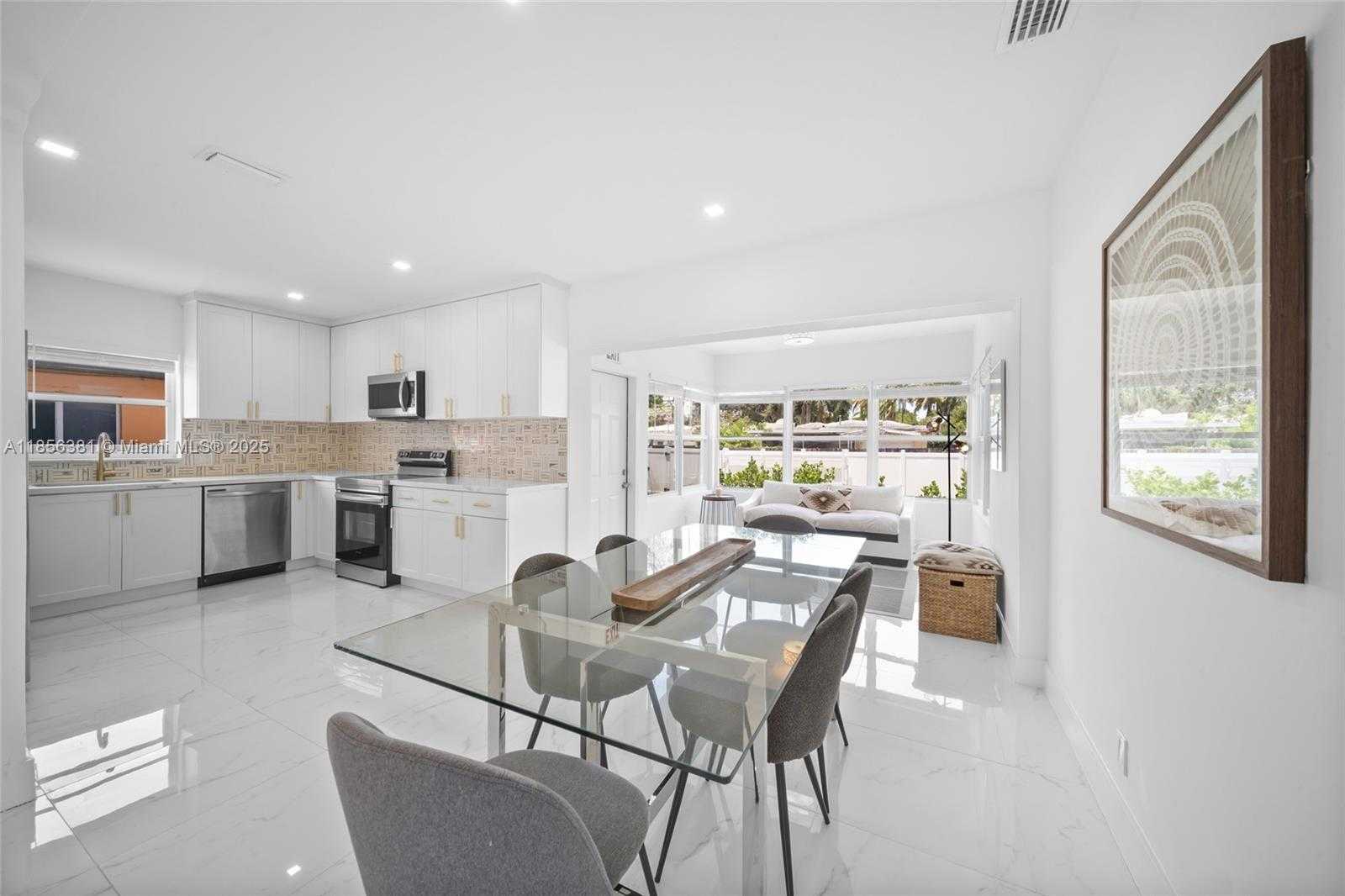 Small Image of 1625 HOLLYWOOD BLVD #1, Hollywood Number 23