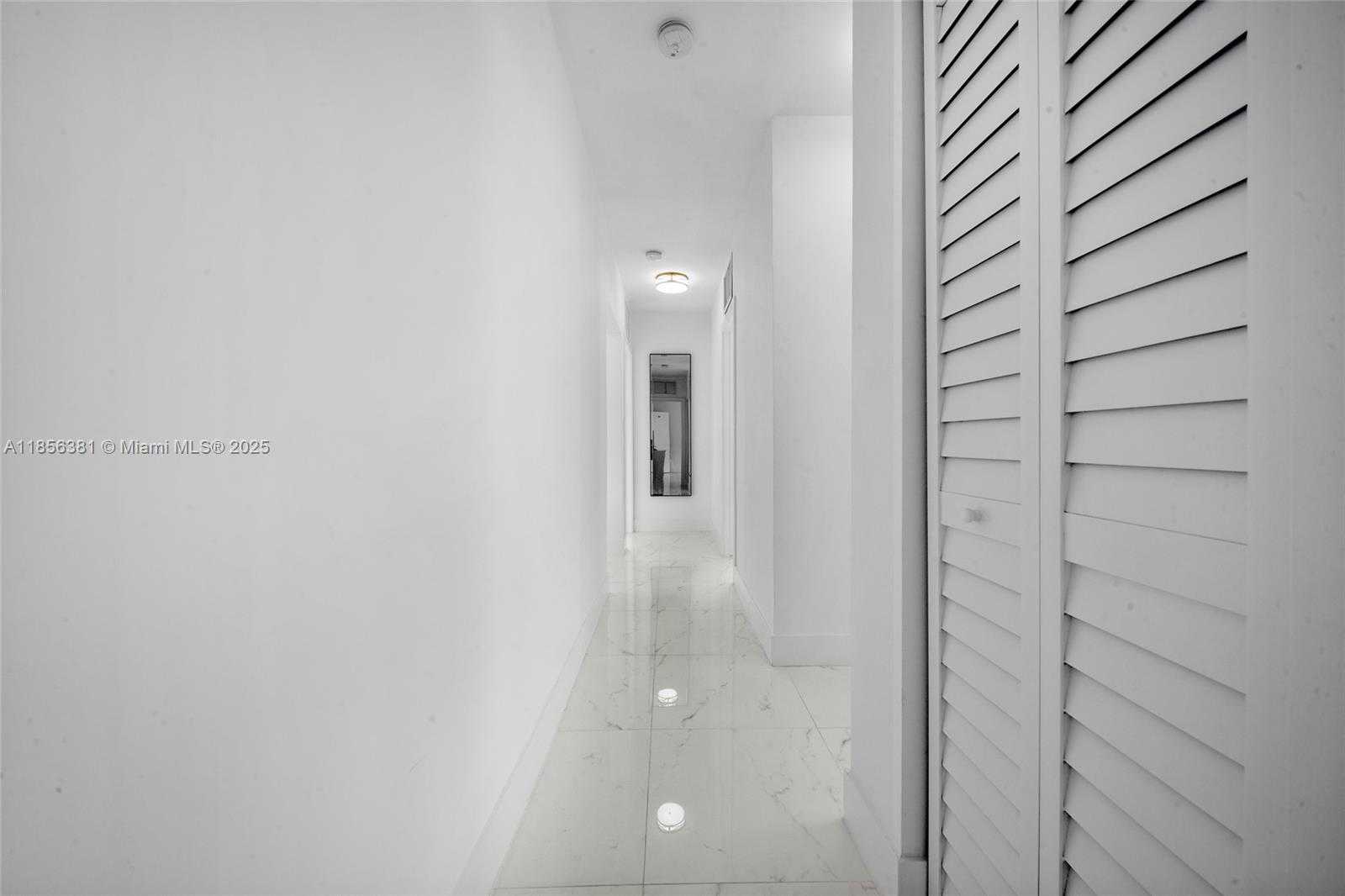 Small Image of 1625 HOLLYWOOD BLVD #1, Hollywood Number 27