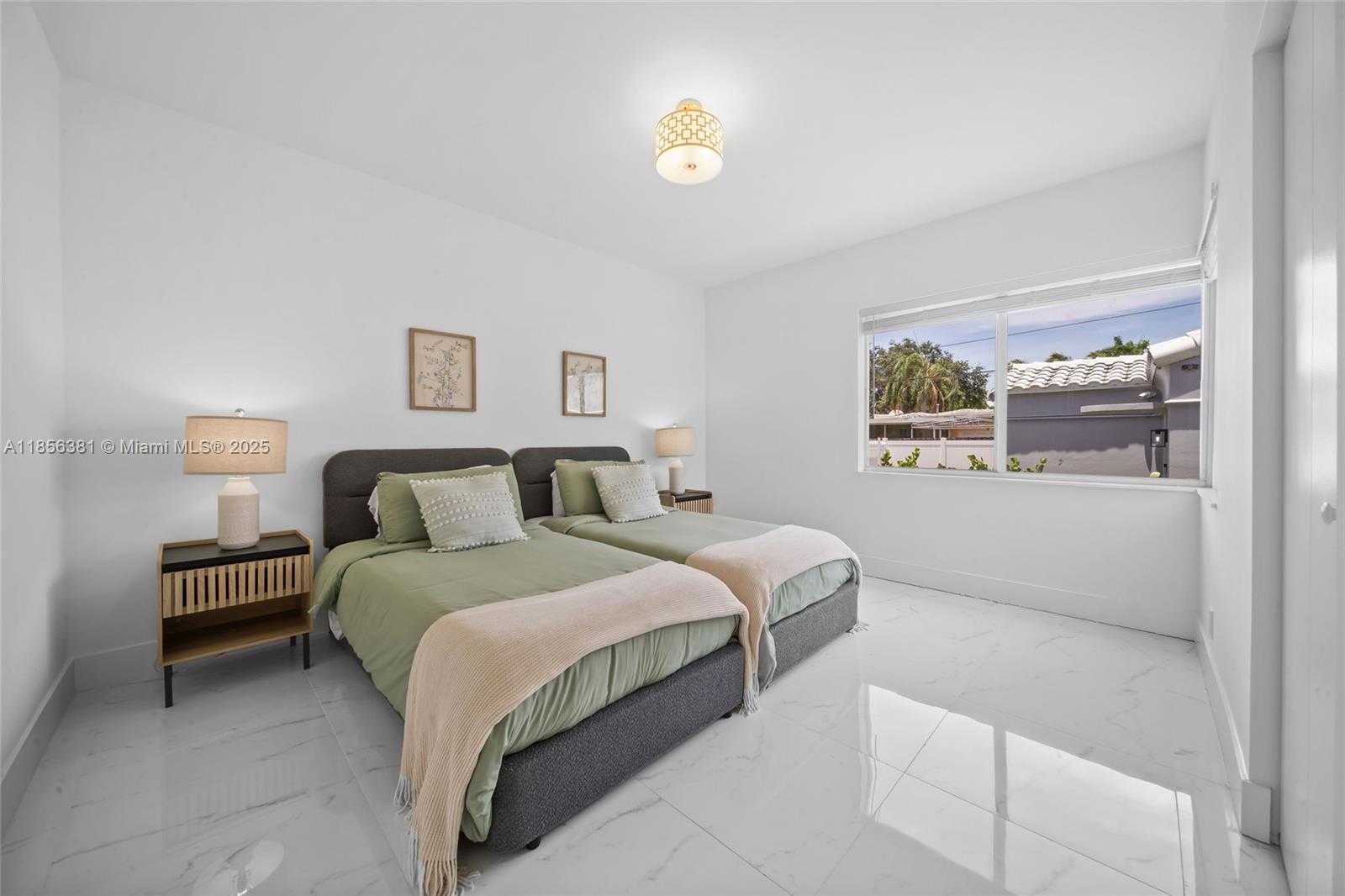 Small Image of 1625 HOLLYWOOD BLVD #1, Hollywood Number 28