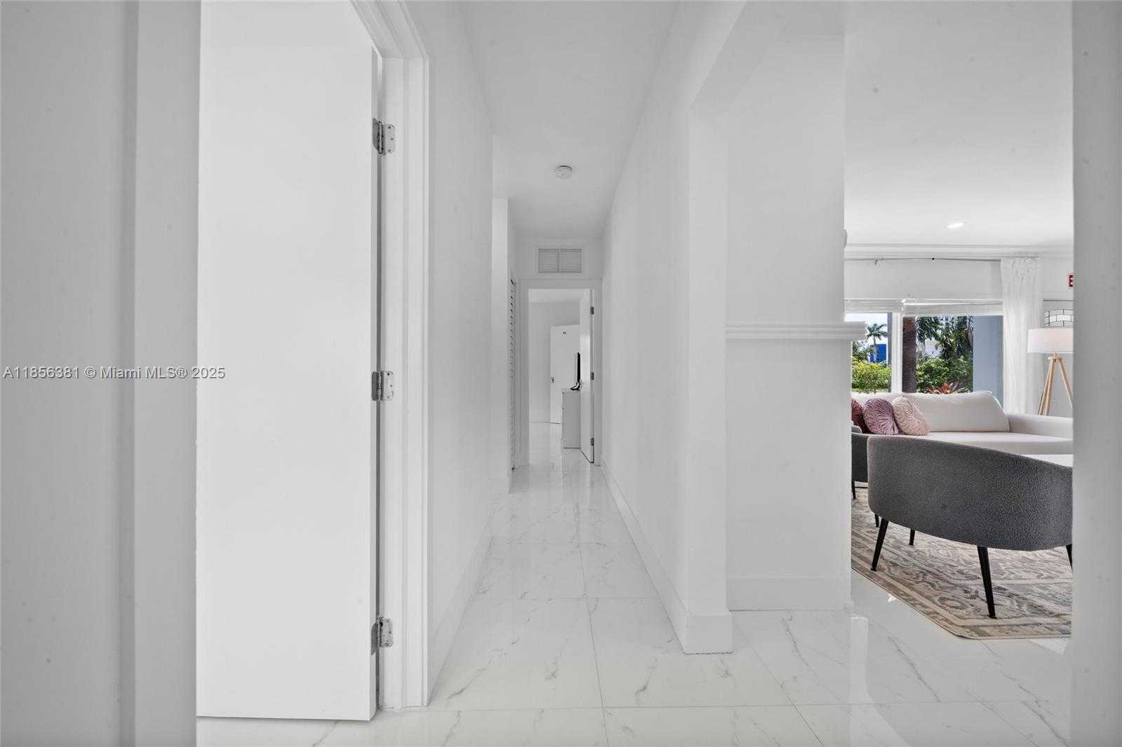 Small Image of 1625 HOLLYWOOD BLVD #1, Hollywood Number 30