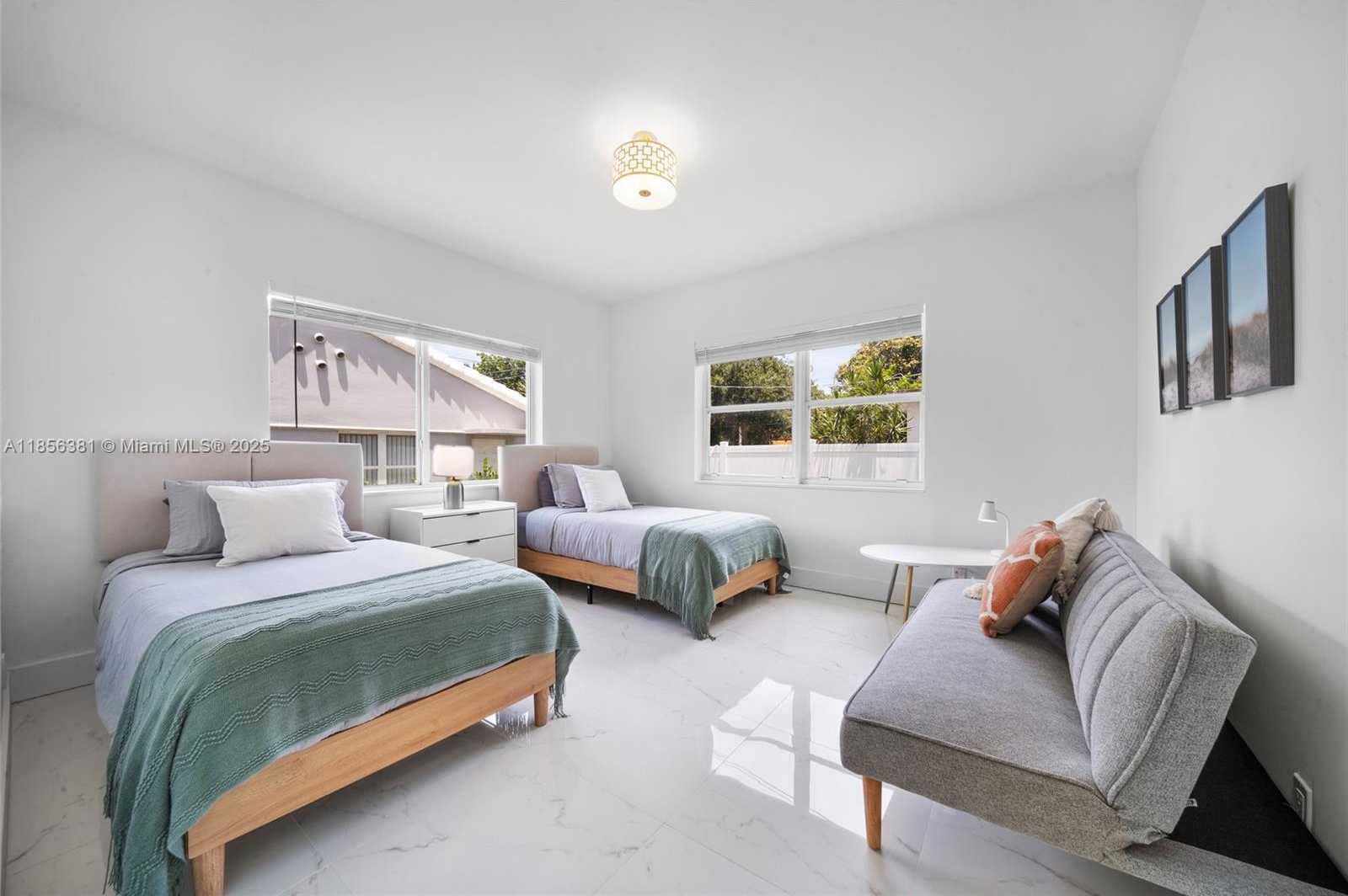 Small Image of 1625 HOLLYWOOD BLVD #1, Hollywood Number 37