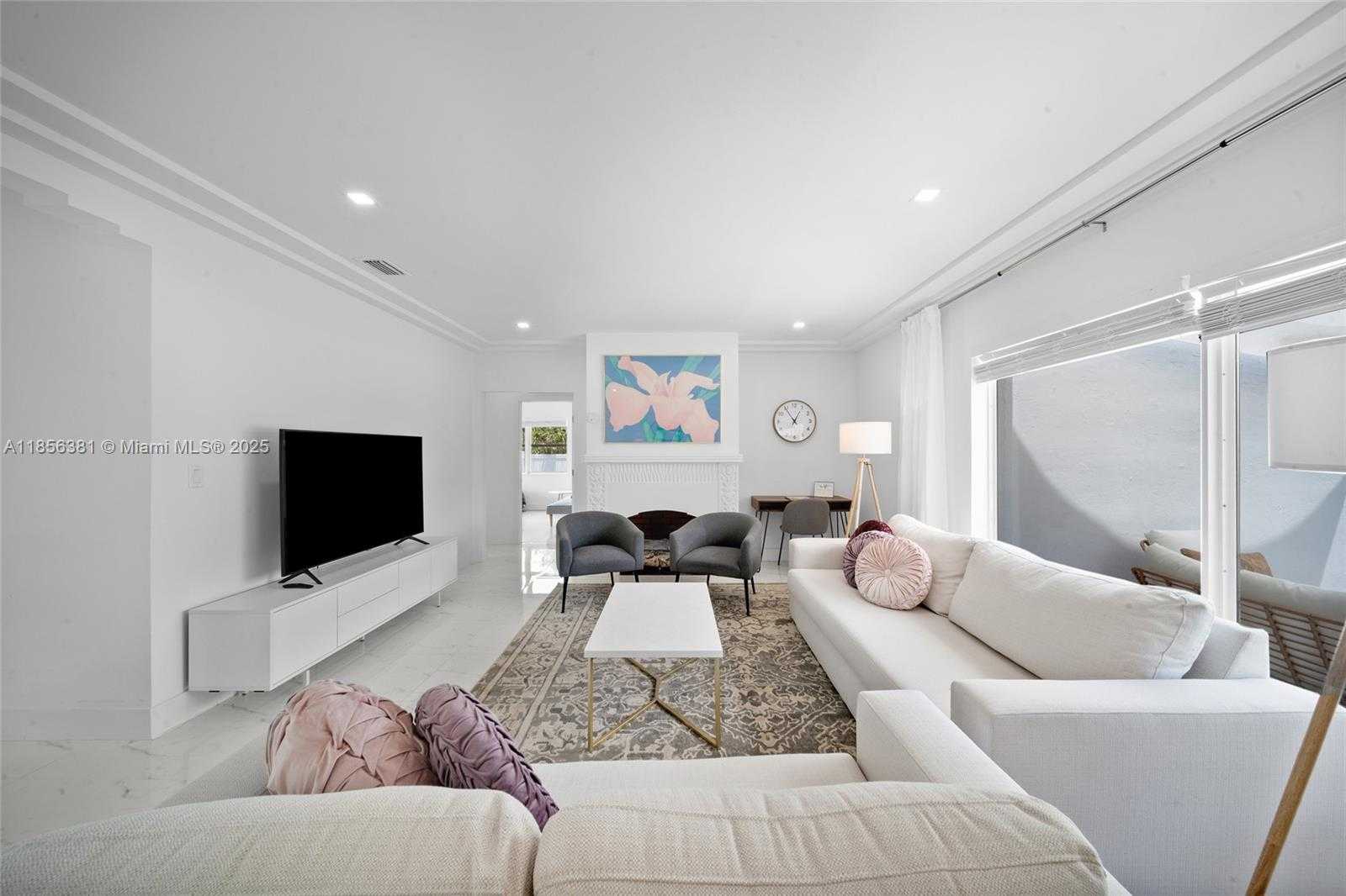 Small Image of 1625 HOLLYWOOD BLVD #1, Hollywood Number 39