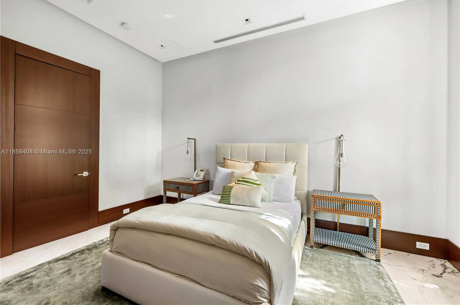 Small Image of 401 ARVIDA PKWY #., Coral Gables Number 19