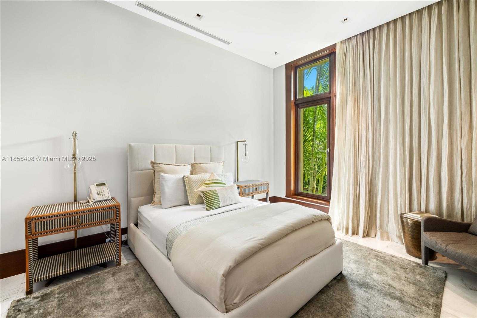 Small Image of 401 ARVIDA PKWY #., Coral Gables Number 21