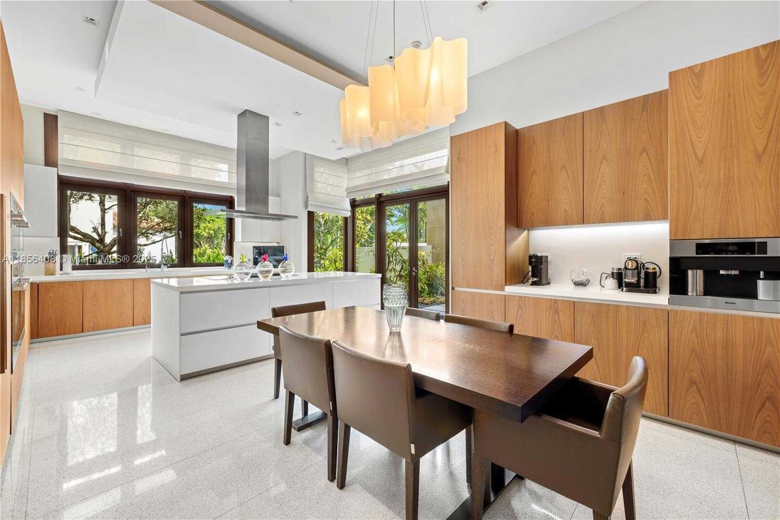 Small Image of 401 ARVIDA PKWY #., Coral Gables Number 32