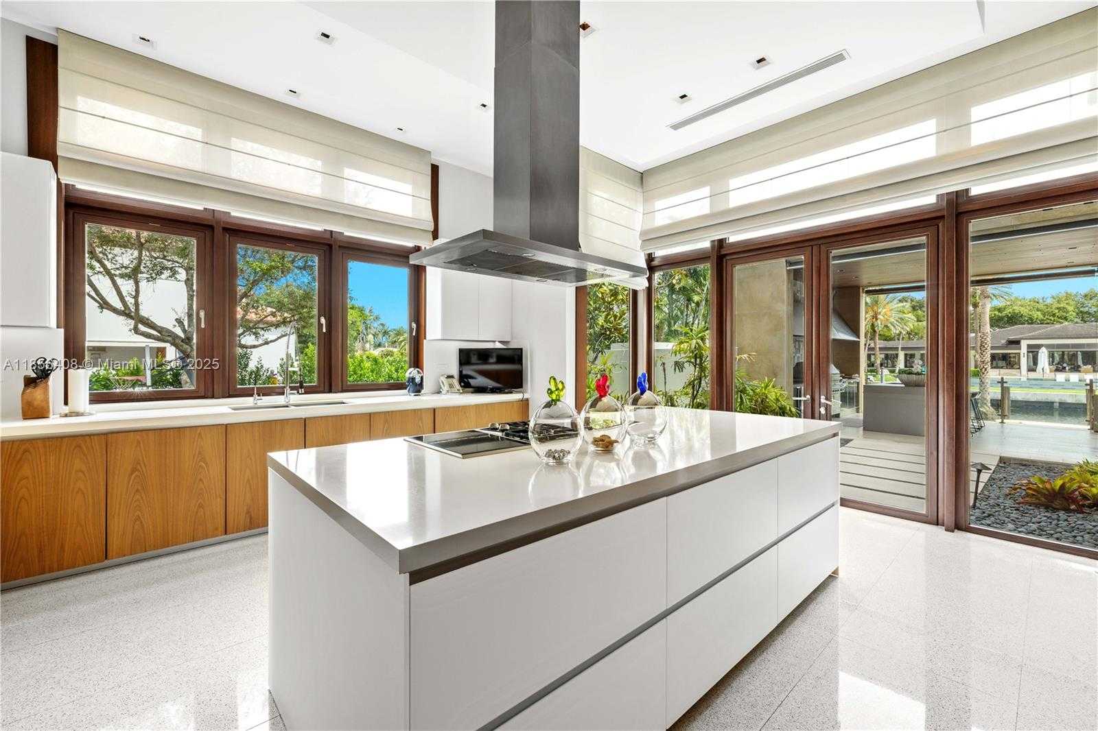 Small Image of 401 ARVIDA PKWY #., Coral Gables Number 35