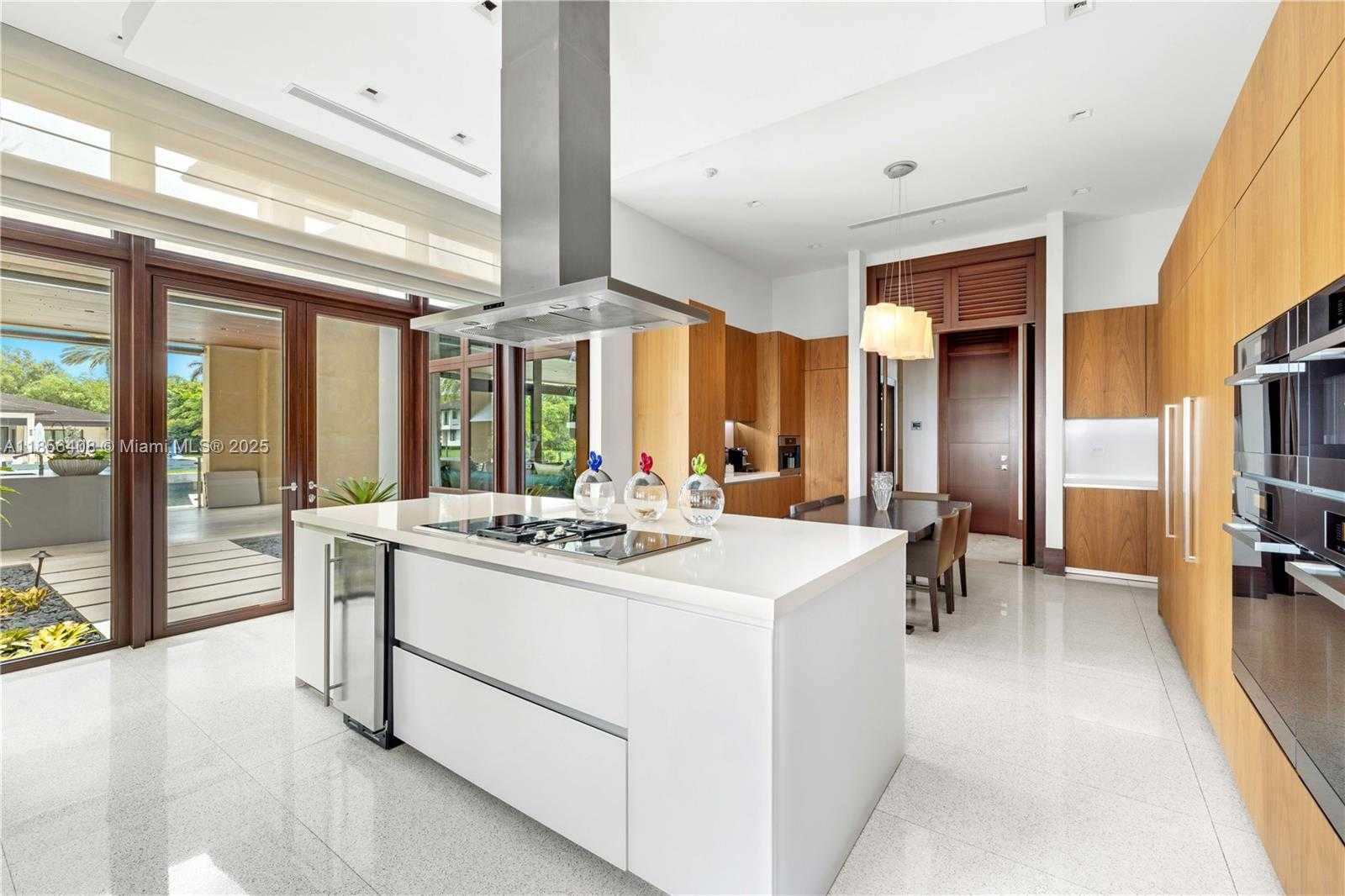 Small Image of 401 ARVIDA PKWY #., Coral Gables Number 36