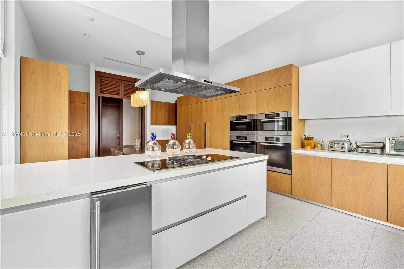 Small Image of 401 ARVIDA PKWY #., Coral Gables Number 37