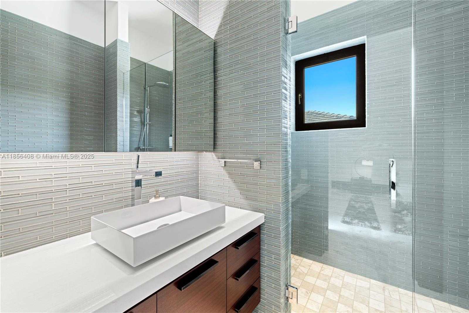 Small Image of 401 ARVIDA PKWY #., Coral Gables Number 40