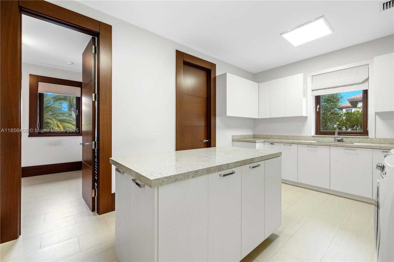 Small Image of 401 ARVIDA PKWY #., Coral Gables Number 75