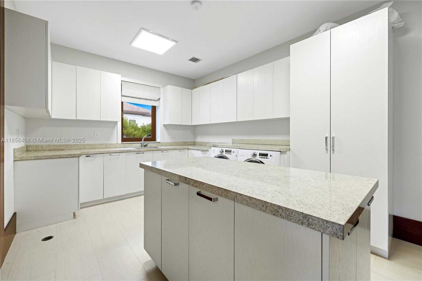 Small Image of 401 ARVIDA PKWY #., Coral Gables Number 76