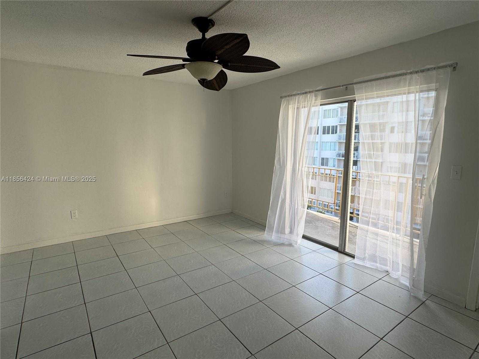 Small Image of 1340 LINCOLN RD #706, Miami Beach Number 7