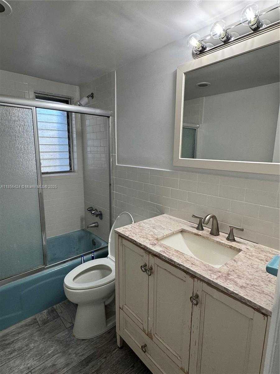 Small Image of 1340 LINCOLN RD #706, Miami Beach Number 8