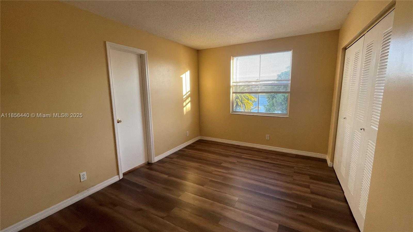 Small Image of 8274 SOUTH WEST 42ND CT, Davie Number 15