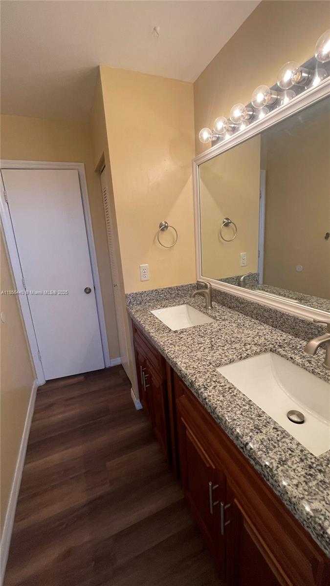 Small Image of 8274 SOUTH WEST 42ND CT, Davie Number 17