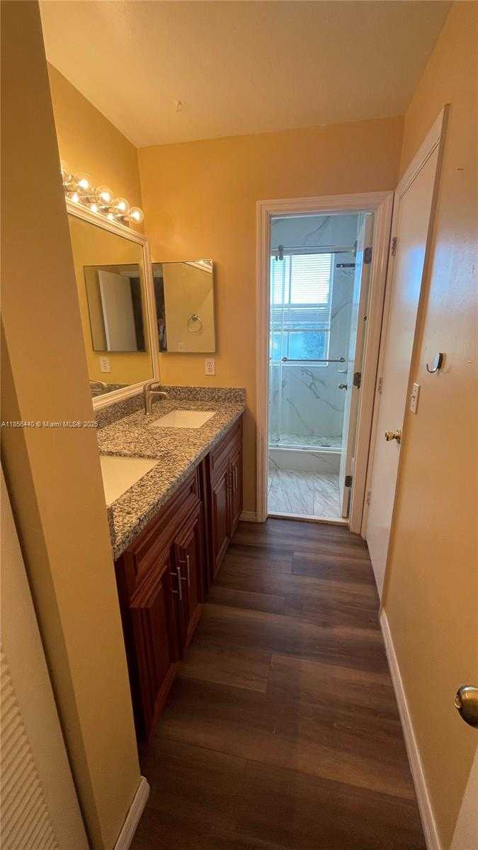 Small Image of 8274 SOUTH WEST 42ND CT, Davie Number 20