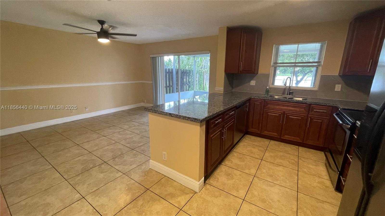 Small Image of 8274 SOUTH WEST 42ND CT, Davie Number 26