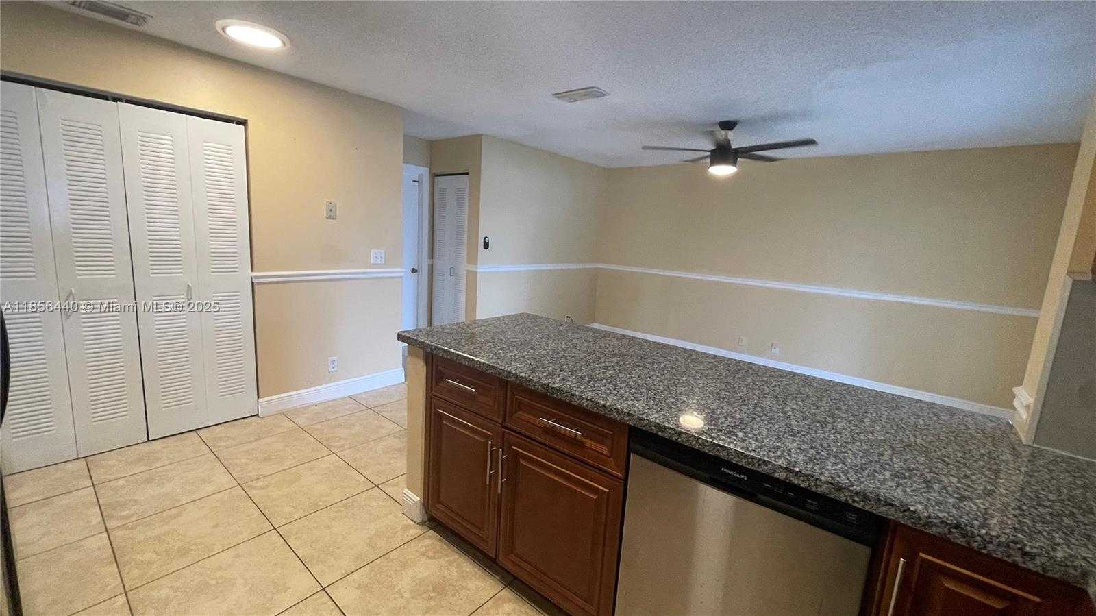 Small Image of 8274 SOUTH WEST 42ND CT, Davie Number 27