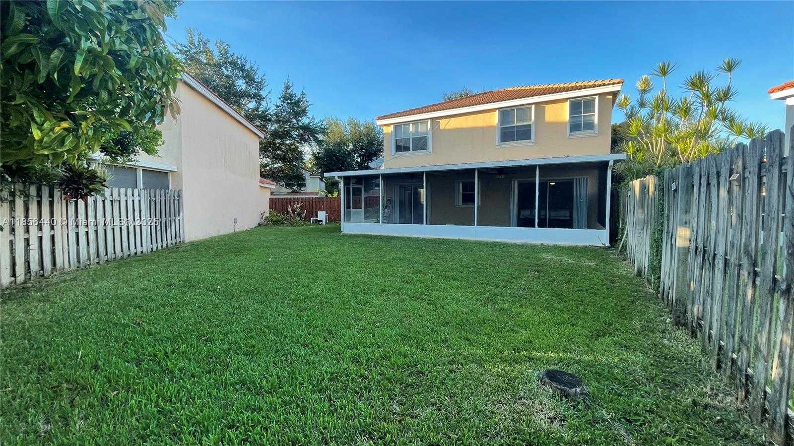 Small Image of 8274 SOUTH WEST 42ND CT, Davie Number 33