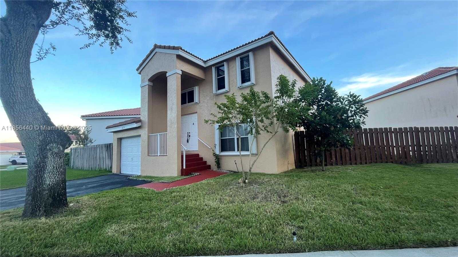 Small Image of 8274 SOUTH WEST 42ND CT, Davie Number 37