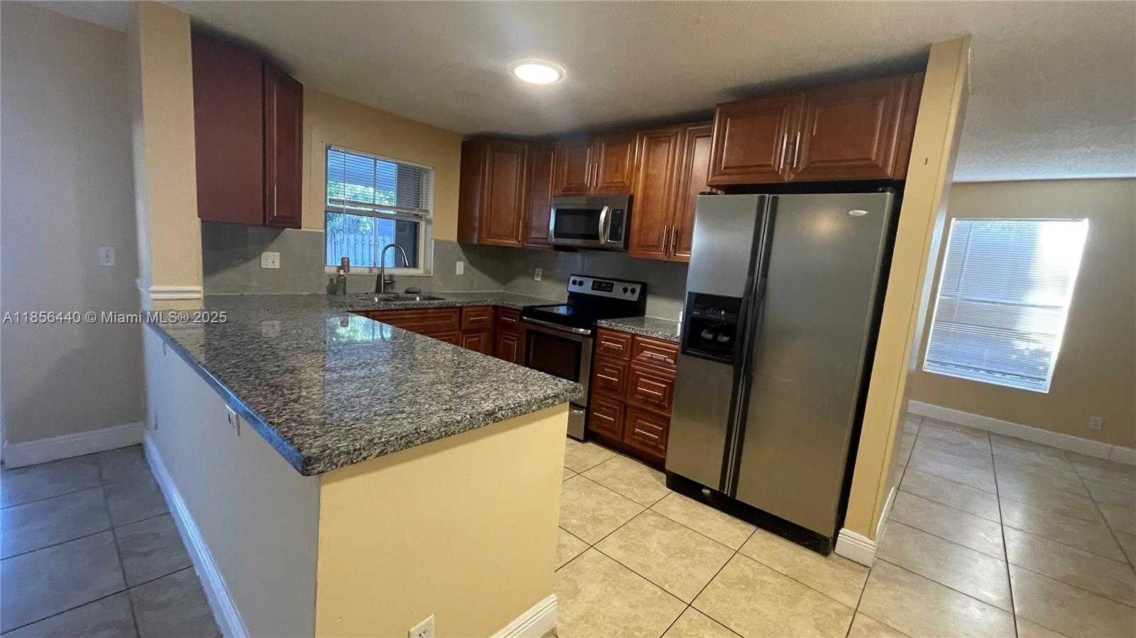 Small Image of 8274 SOUTH WEST 42ND CT, Davie Number 4